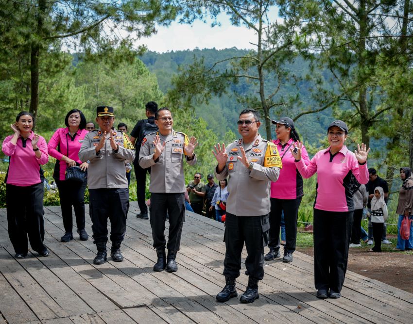 Kapolda Sumut Tinjau Pengamanan Arus Balik dan Objek Wisata Kaldera Toba Pasca Lebaran