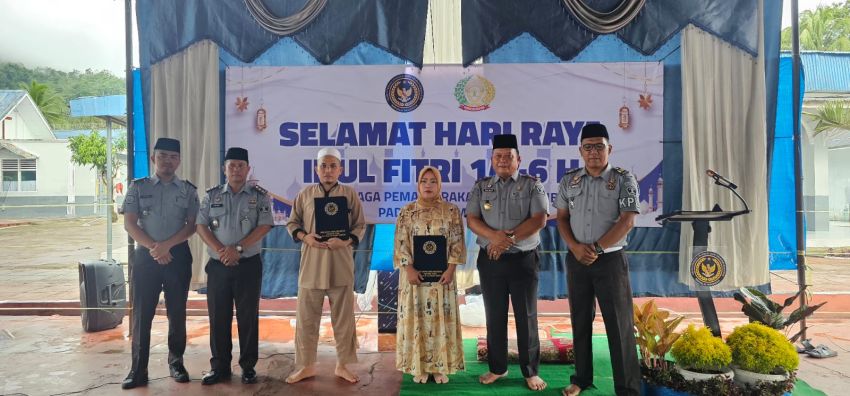 BERKAH HARI RAYA IDUL FITRI 1446 H,RATUSAN WARGA BINAAN LAPAS KELAS IIB PADANGSIDIMPUAN TERIMA REMISI KHUSUS