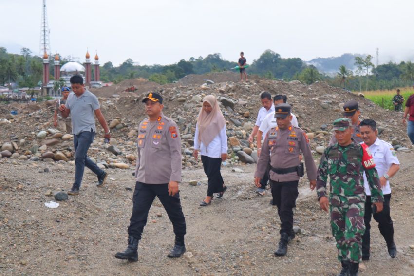 Tindaklanjuti Surat Bupati soal "PETI",AKBP Arie Sofandi Paloh bersama Rombongan cek lokasi di Kotanopan