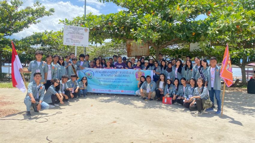 Mahasiswa Administrasi Bisnis Politeknik MBP Medan Sukses Menggelar Penanaman 700 Bibit Pohon di Balige