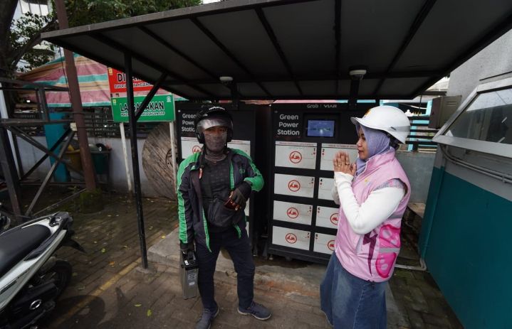 Tri Rahayu, Srikandi Tangguh Penerang Negeri