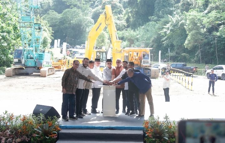 Bupati Solok Hadiri Peletakan Batu Pertama Flyover Sitinjau Lauik