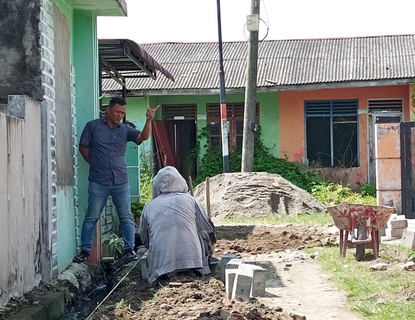 Pembangunan Jalan Gang Dusun IV Paya Gambar Dimulai, Warga Apresiasi Kepedulian Kepala Desa