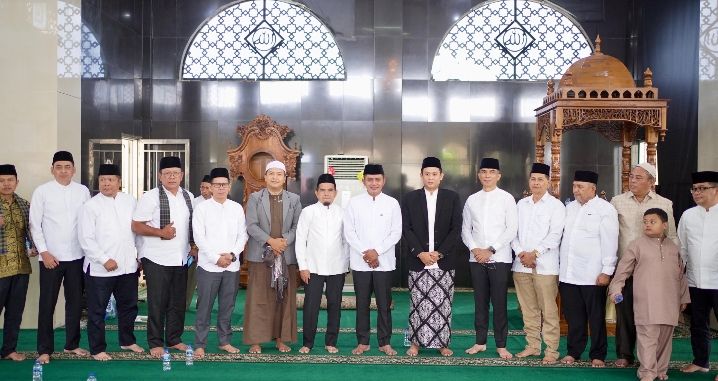 Bupati Solok Jon Firman Pandu , Idul Adha Momentum Penguatan Kepedulian dan Kebersamaan