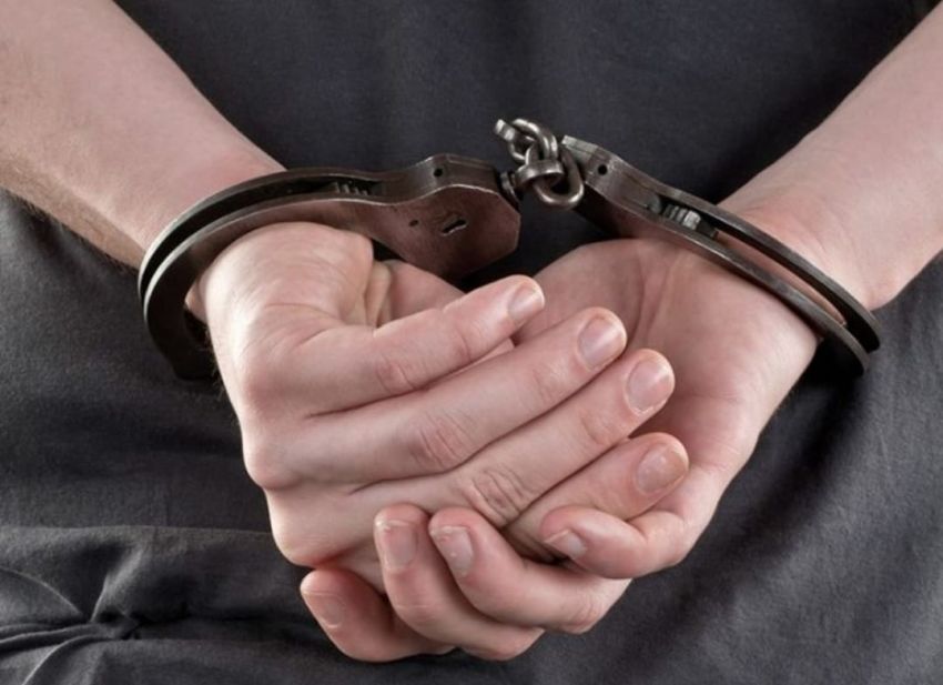 Menyaru Pembeli, Pengedar Pil Ekstasi Ditangkap