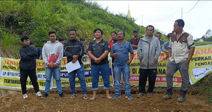 Keturunan Ompu Gugun Sinurat Minta Aktivitas Pembangunan Tugu Raja Pagi Sinurat Dihentikan