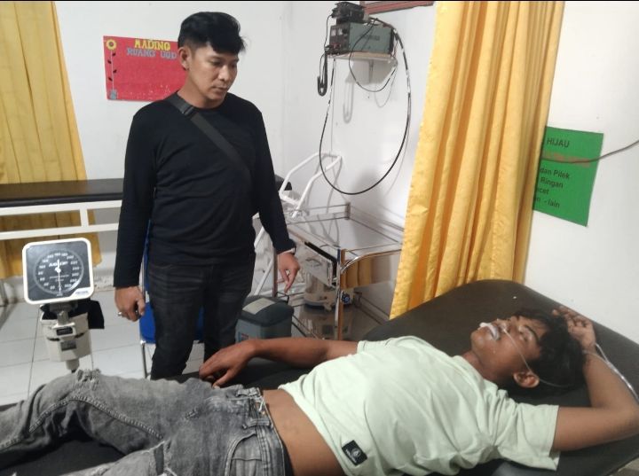 Polsek Sei Kepayang Bertindak Cepat Selamatkan Pria Tergeletak di Pinggir Jalan