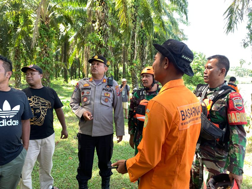 Polsek Barteng Polres Palas bersama Tim Gabungan Berhasil Temukan Pelajar SD yang Hanyut di Sungai Barumun