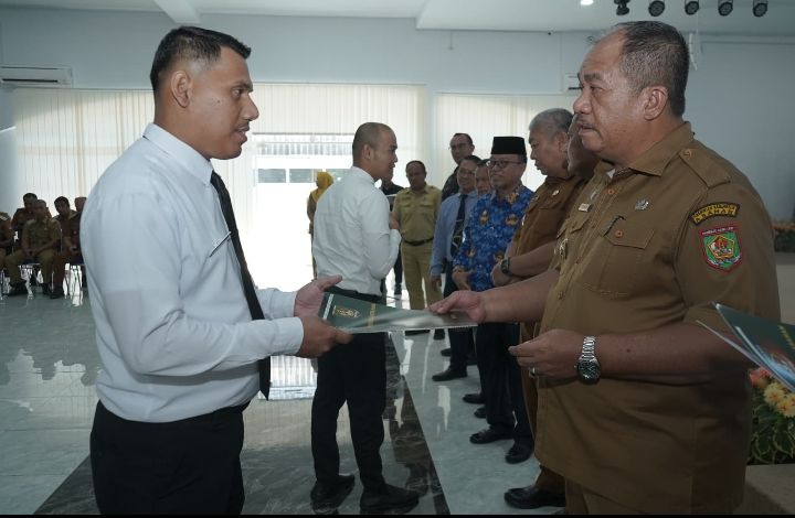 Serahkan 148 SK CPNS, Bupati Minta Pahami Visi dan Misi Pemkab Asahan