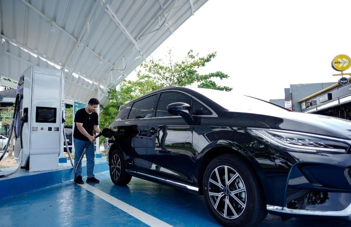 SPKLU PLN Siap Layani Pengendara Mobil Listrik di Sumut Selama Libur Idul Adha 1446 H