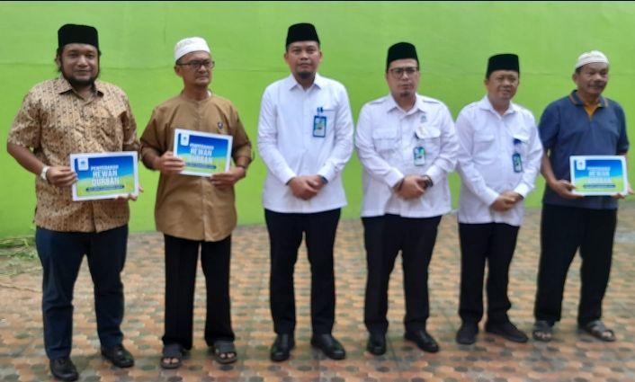 Idul Adha 1446 H Perumda Tirtanadi Serahkan 12 Hewan Qurban ke Masjid Sekitar IPAM dan IPAL