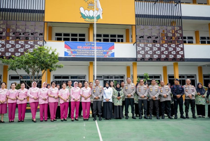 Dukung Program Makan Bergizi Gratis, Kapolda Sumut Hadiri Operasional SPPG dan Salurkan Menu Sehat
