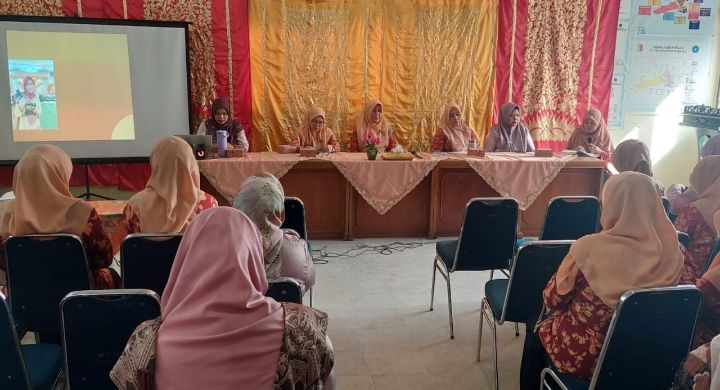 Dharma Wanita Persatuan (DWP) Kota Solok Laksanakan Pertemuan Bulanan dengan Tema Public Speaking.