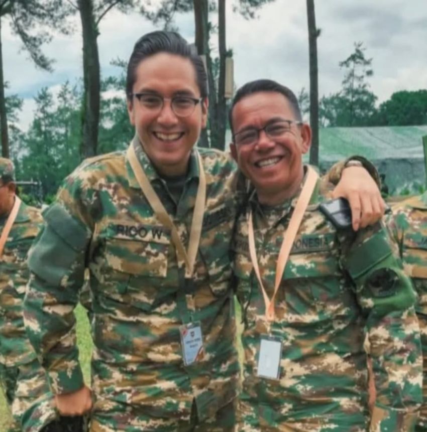 Seratus Hari - Rico Waas dan Zakiyuddin Harahap, "Dari ASN Bersih Hingga Ojol Dapat BPJS: Medan Bergerak, Perlahan Tapi Pasti”