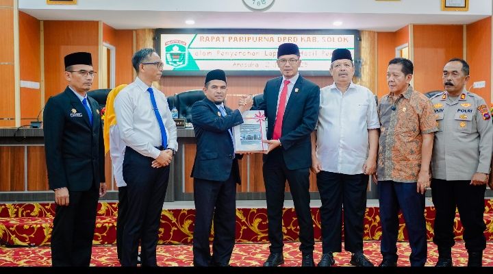 Wakil Bupati Solok Serahkan LHP BPK atas Penyelenggaraan Pemerintahan Tahun Anggaran 2024