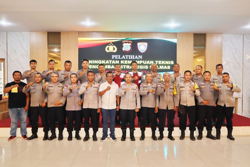 Mantapkan Strategi Polmas di 2025,AKBP Wira Prayatna : Bhabinkamtibmas Ujung Tombak Polri di Tengah Masyarakat jaga Kamtibmas
