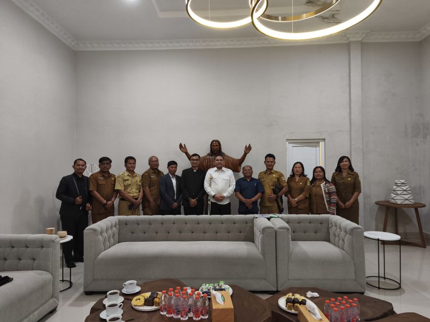Pengurus GKPS Kota Salak Audensi Ke Bupati Pakpak Bharat