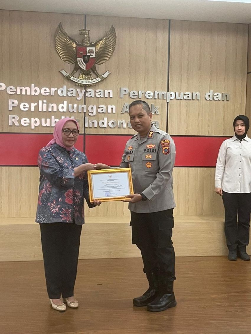 Ini Baru Kapolres, AKBP Wira Prayatna Raih Penghargaan Bergengsi dari Menteri PPPA, Komitmen Nyata Lindungi Perempuan dan Anak
