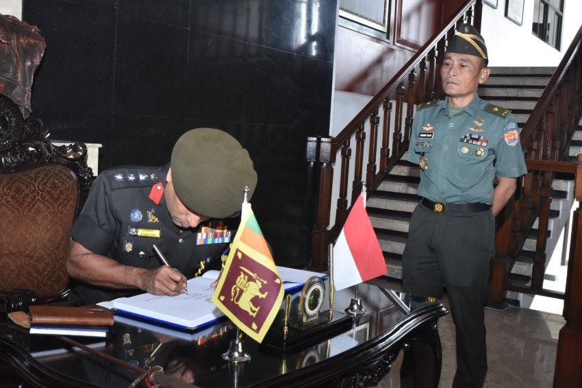 Perkuat Kolaborasi Global, Seskoad Terima Kunjungan Delegasi  Logistics Staff College Sri Lanka