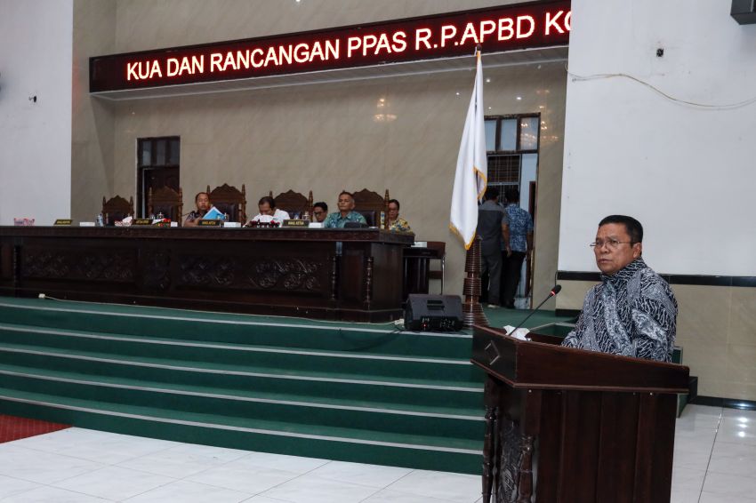 Wali Kota Pematangsiantar menghadiri Penutupan Rapat Paripurna VIII DPRD