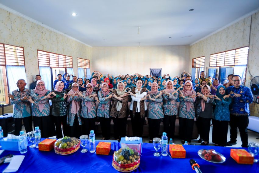 Pembinaan PAAR di Kwala Bekala, Airin Rico Waas Ajak Kader PKK Perkuat Peran Keluarga Sebagai Pondasi Utama Pendidikan Anak
