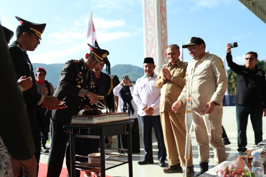 Kapolres Pakpak Bharat Pimpin Upacara HUT Bhayangkara Ke 79 Tahun