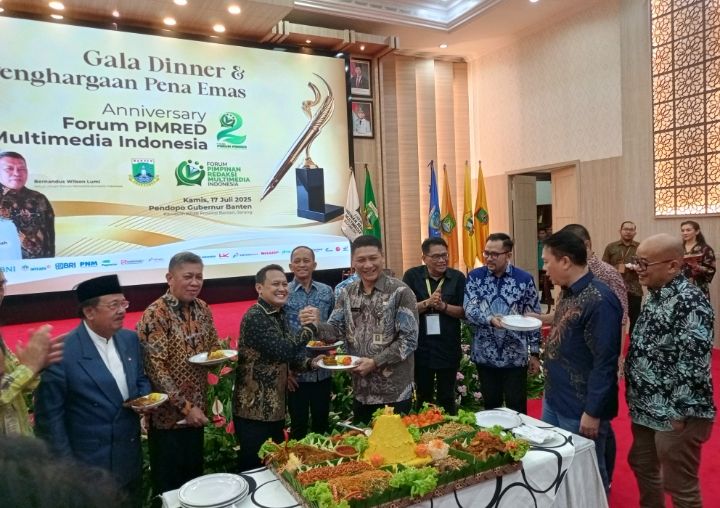 Menteri Yandri, Gubernur Banten, dan Bakhtiar Terima Penghargaan Pena Emas di HUT ke-2 Forum Pimred Multimedia Indonesia