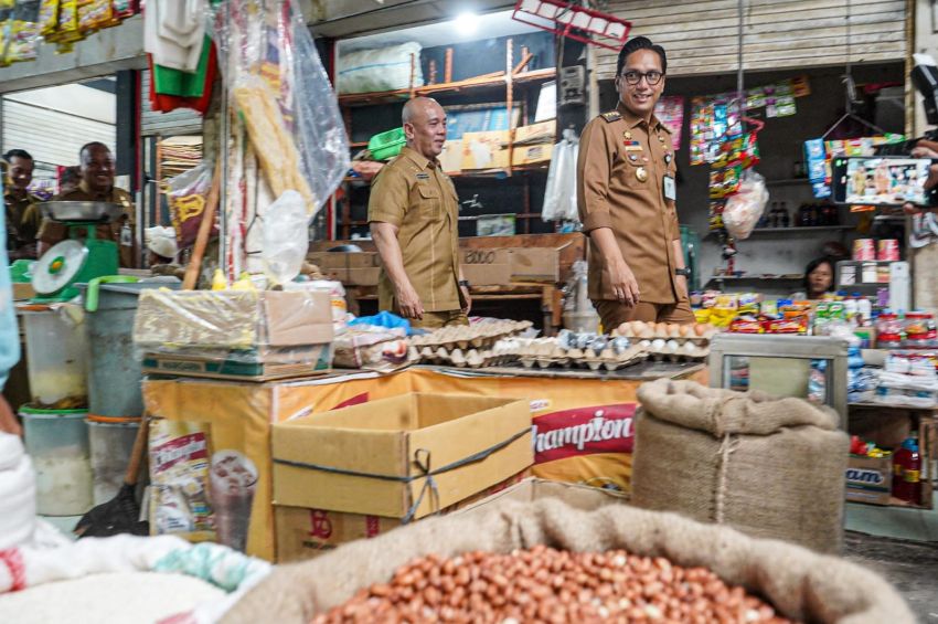 Rico Waas Tindaklanjuti Laporan Warga, Temukan Suplai Beras SPHP di Pasar Sei Sikambing Tersendat