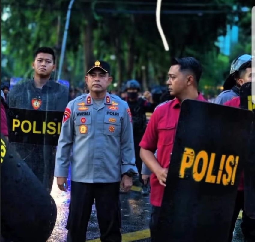 Kapolda Sumut Apresiasi Mahasiswa dan Ojol Gelar Unjuk Rasa Dengan Damai di DPRD Sumut