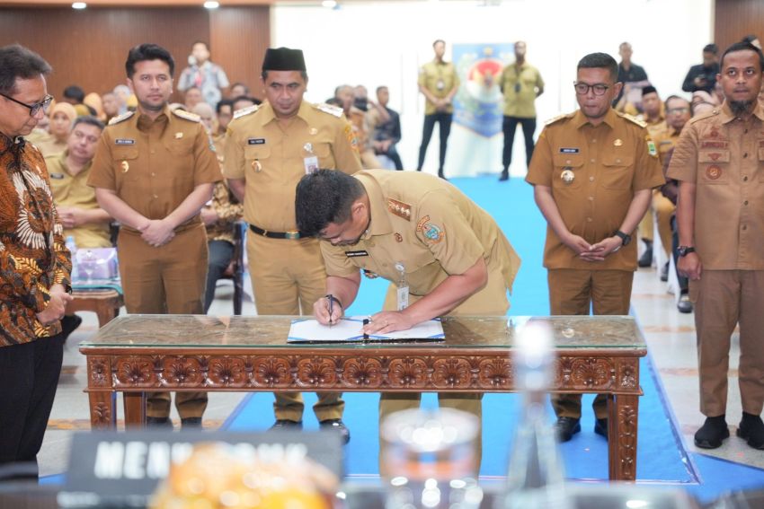 Percepatan Eliminasi Tuberkulosis, Gubsu Teken Komitmen Bersama dengan Tujuh Gubernur Lainnya