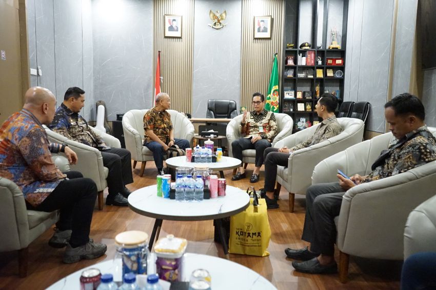Kembalikan Kejayaan Sepatu Lokal, Rico Waas Berencana Adakan Sayembara Desain Sepatu