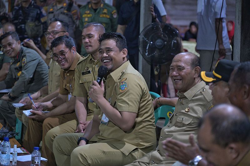 Seharian Serap Aspirasi di Pulau Kampai, Bobby Nasution Disambut Meriah dan Hangat Ribuan Warga