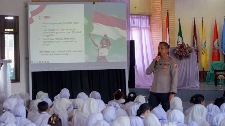 AKBP Wira Prayatna Bekali 714 Mahasiswa Baru IPTS Padangsidimpuan dengan Wawasan Kebangsaan