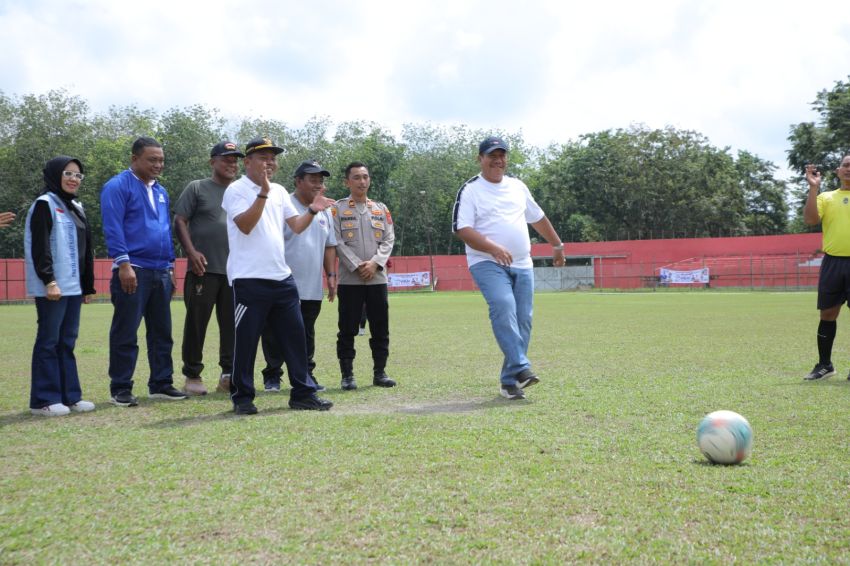 Bupati Asahan Buka Turnamen Sepak Bola U-14 Dalam Rangka HUT Partai PAN ke-27