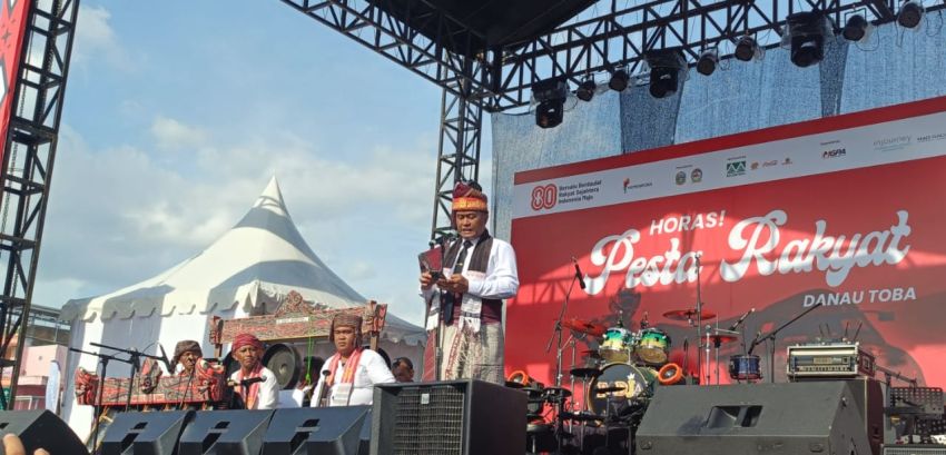 Bupati Toba Effendi SP Napitupulu Jadikan Pesta Horas Kehormatan dan Persaudaraan Bersama