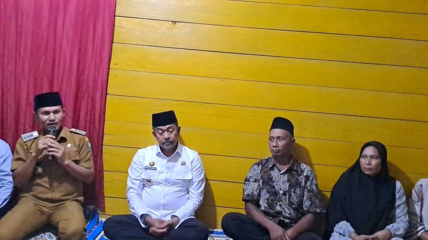 Jelang Hut Kemerdekaan, Bupati Madina Hadir di Kediaman Orang Tua Diva,Saipullah Nasution sampaikan Belasungkawa Paling Dalam dan Kawal Kasus Ini.