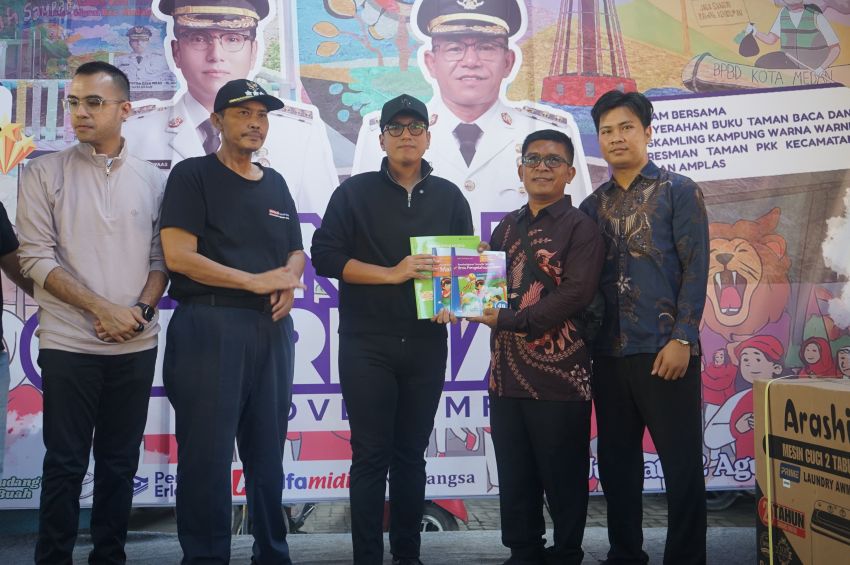 Senam Germas Bersama Rico Waas di Medan Amplas Meriah