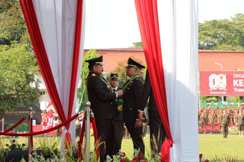 Rico Luis Antonio Sinaga, SH, Lulusan Terbaik I Peraih Adhi Adhyaksa