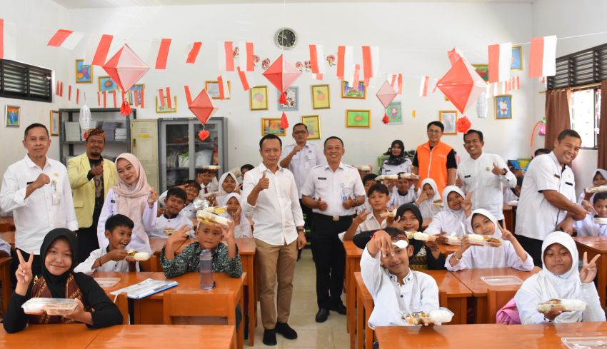 Hankook Tire Indonesia Dukung Masa Depan Pendidikan Lewat Bantuan Fasilitas Sekolah dan Paket Makan Bergizi Gratis