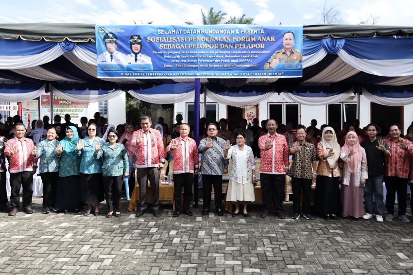 Wali Kota membuka Sosialisasi Pengenalan Forum Anak sebagai Pelopor dan Pelapor dalam Rangka Kerjasama Lintas Perangkat Daerah