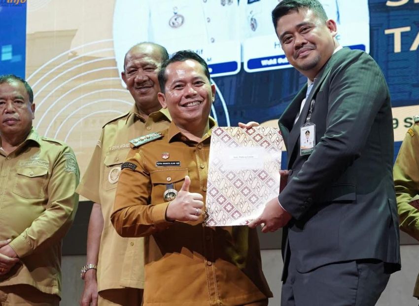 Bupati Padang Lawas Terima Penghargaan UHC Prioritas, Komitmen Tingkatkan Layanan Kesehatan untuk Warga