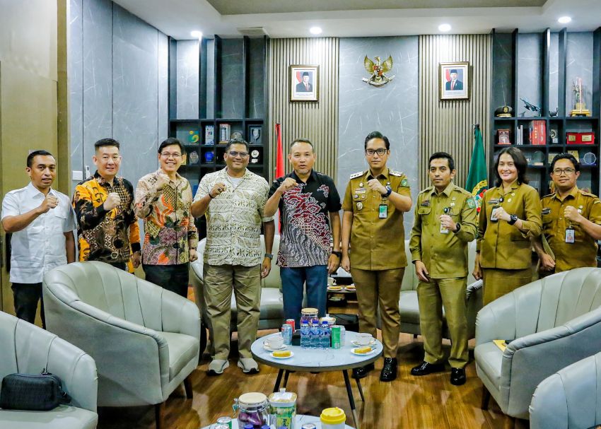 Rico Waas ke Mantan Wali Kota Singapura Bahas Pengelolaan Sampah Modern dan Smart City