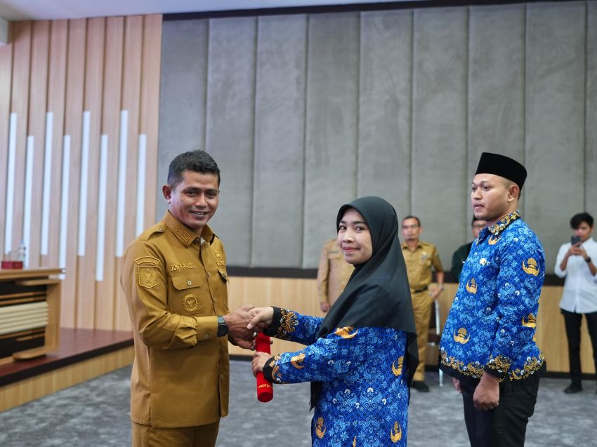 Bupati Solok Hadiri Pengambilan Sumpah dan Penyerahan SK Pengangkatan PPPK Tahap II Formasi Tahun 2024